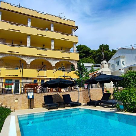 Villa Penava, Private Beach, Pool And 7Min To Trogir Exterior photo