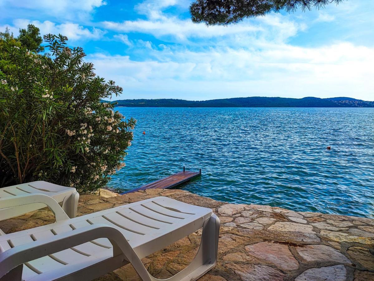 Villa Penava, Private Beach, Pool And 7Min To Trogir Exterior photo