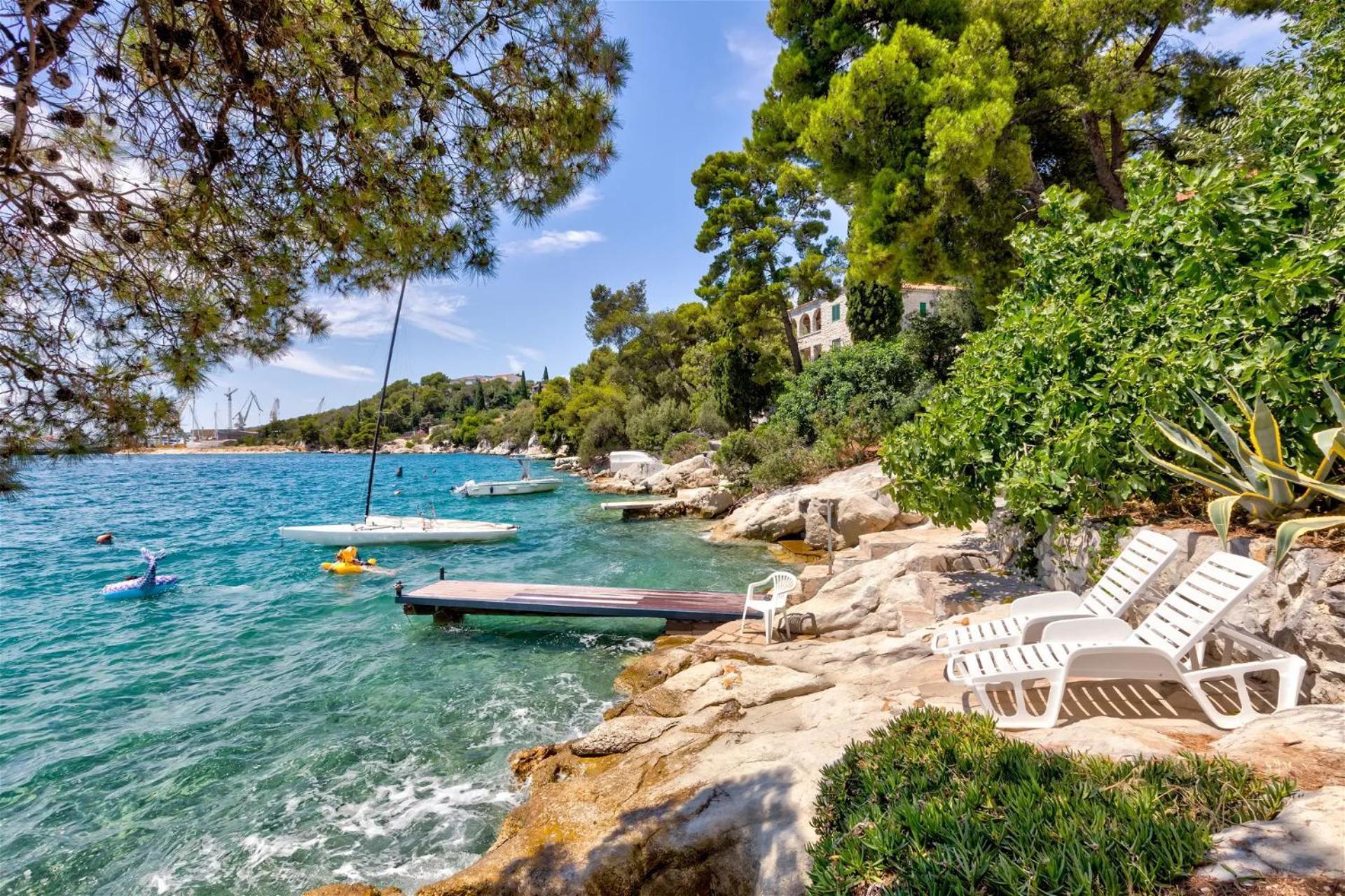 Villa Penava, Private Beach, Pool And 7Min To Trogir Exterior photo