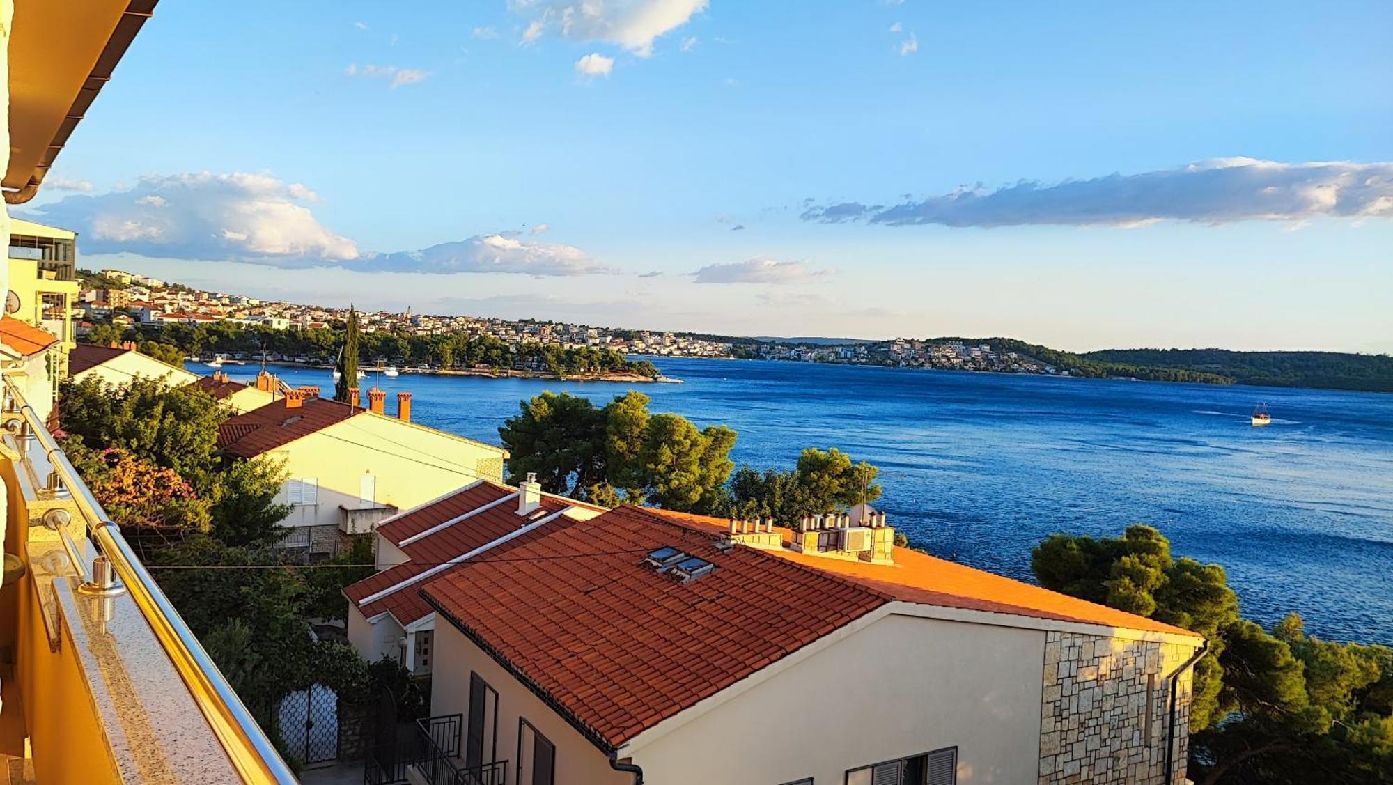 Villa Penava, Private Beach, Pool And 7Min To Trogir Exterior photo
