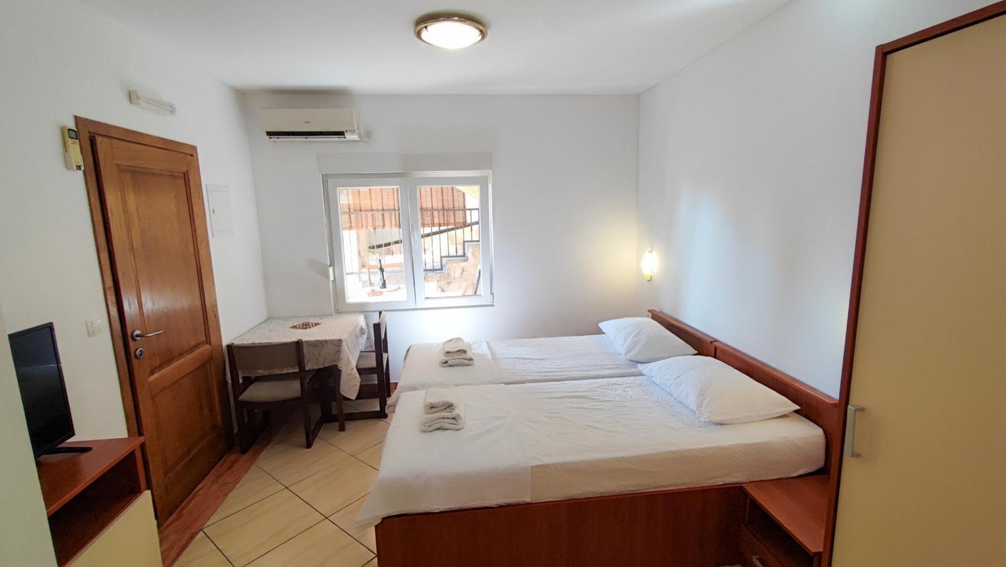 Villa Penava, Private Beach, Pool And 7Min To Trogir Room photo
