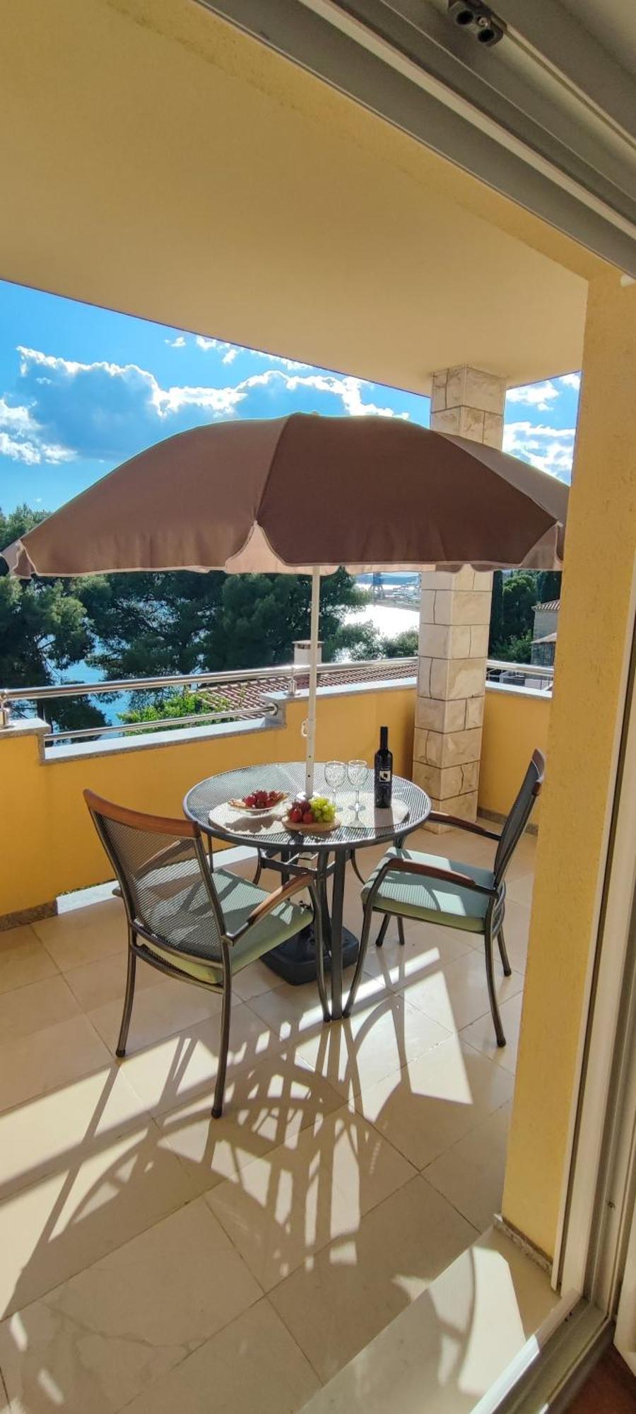 Villa Penava, Private Beach, Pool And 7Min To Trogir Room photo