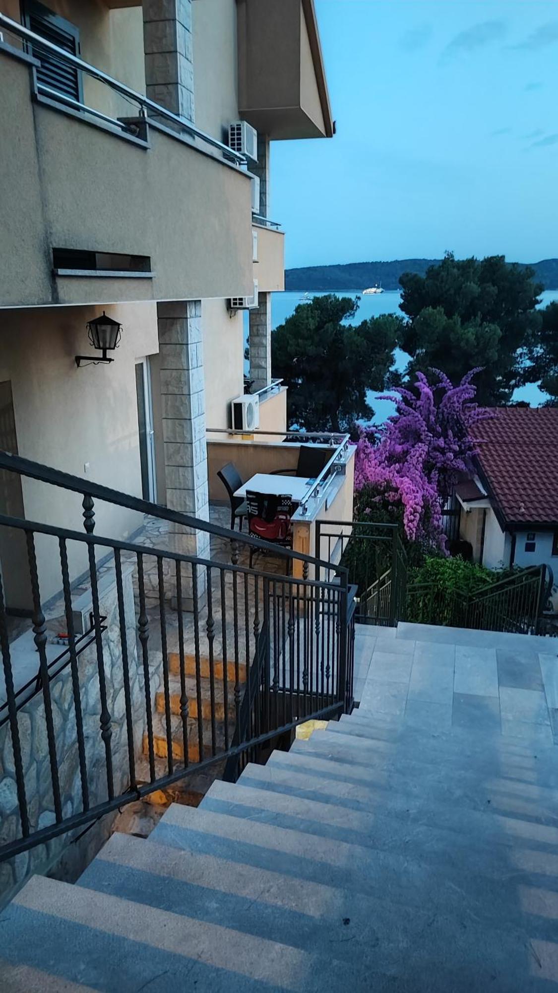 Villa Penava, Private Beach, Pool And 7Min To Trogir Exterior photo