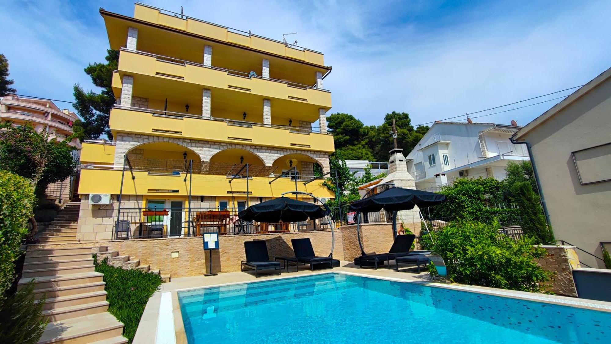 Villa Penava, Private Beach, Pool And 7Min To Trogir Exterior photo