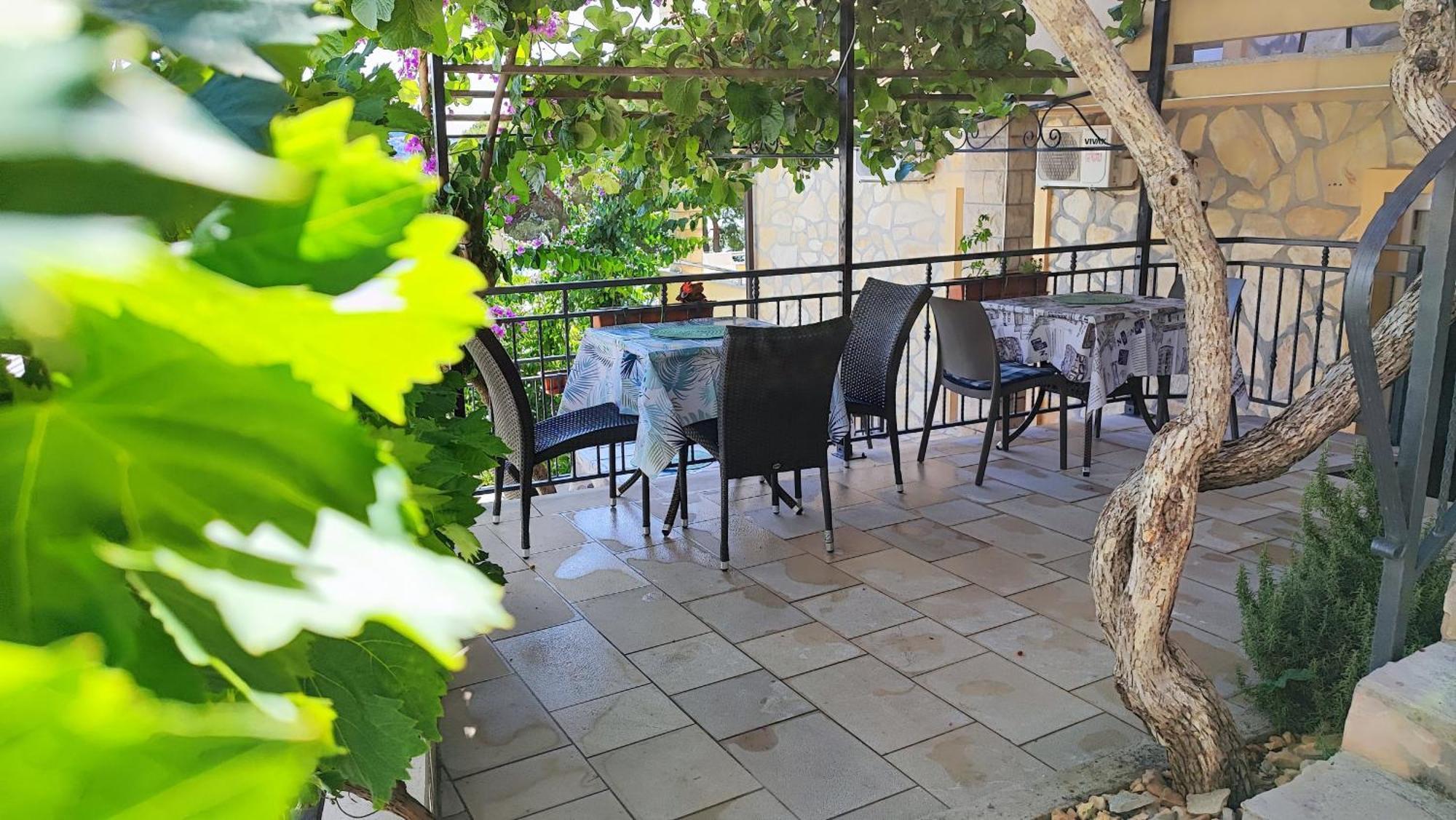 Villa Penava, Private Beach, Pool And 7Min To Trogir Room photo