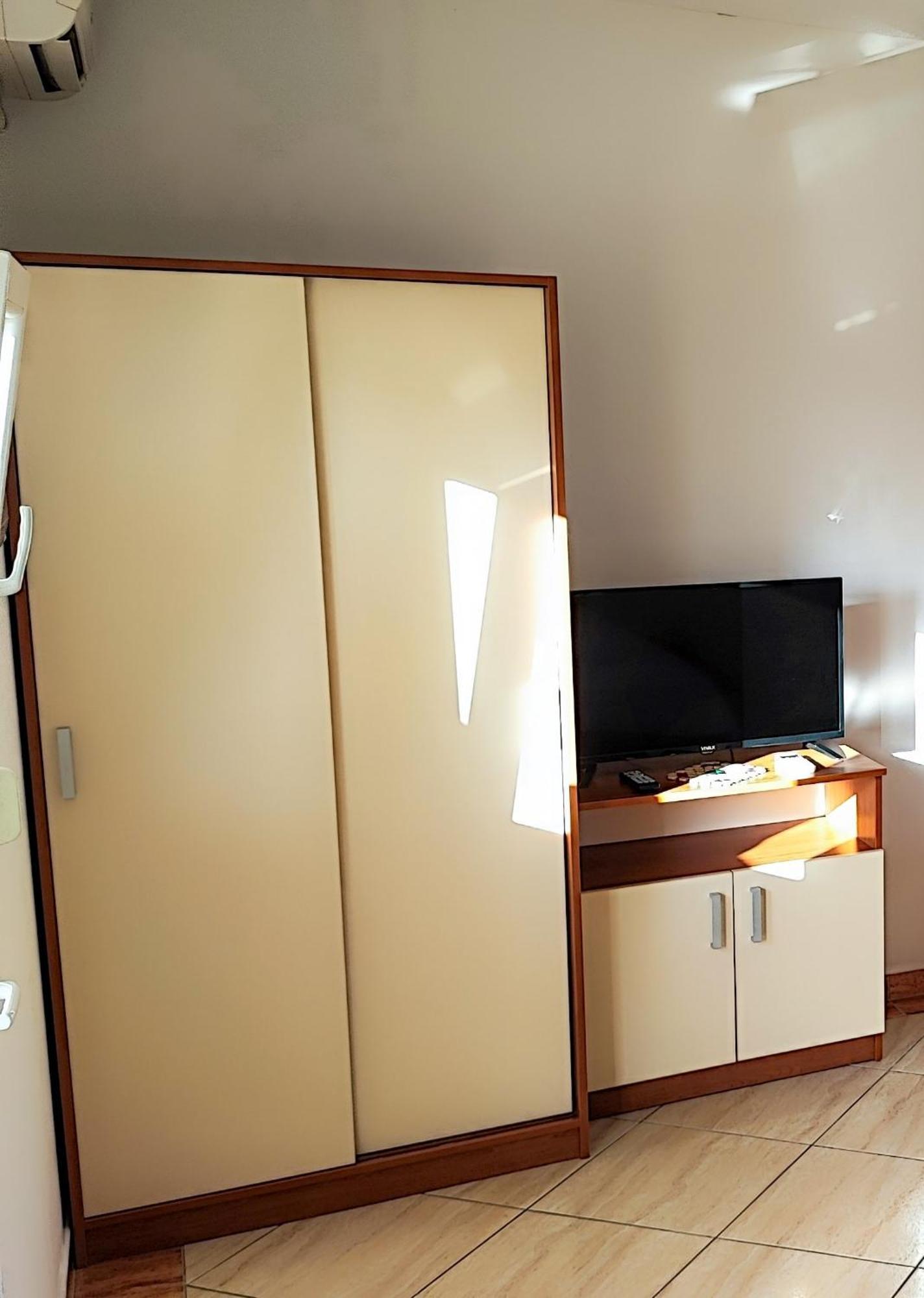 Villa Penava, Private Beach, Pool And 7Min To Trogir Room photo