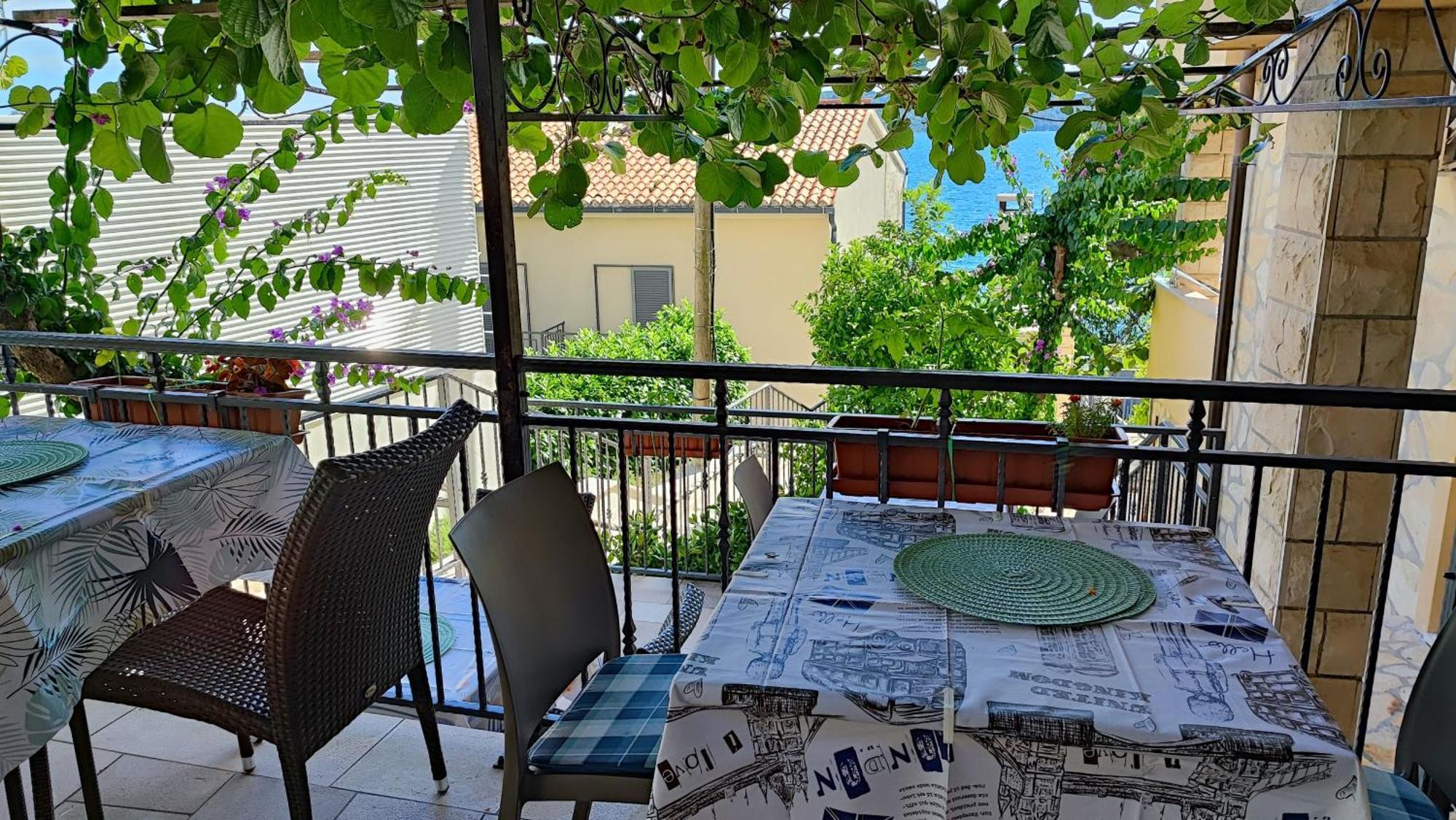 Villa Penava, Private Beach, Pool And 7Min To Trogir Room photo